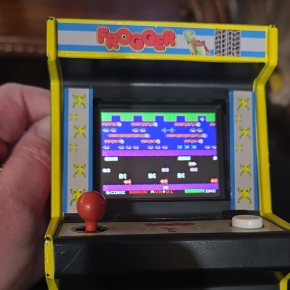 4 Micro Retro Arcade Games - Picture 6 of 16